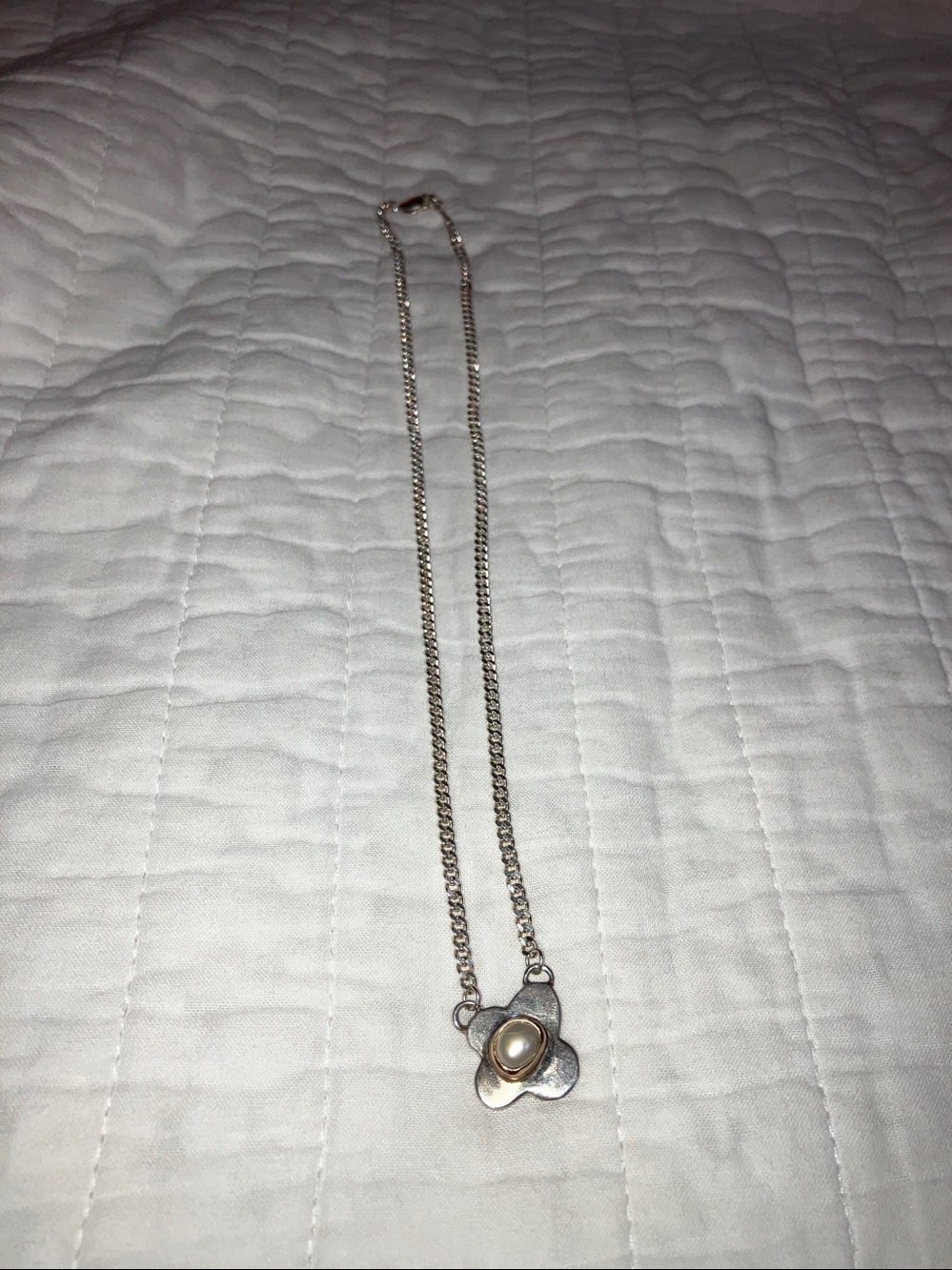 Ratt Betty Boot sale Sterling Silver Pearl Flower Pendant Necklace - White Pearl
